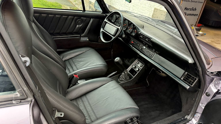 Porsche 911 Carrera 3.2