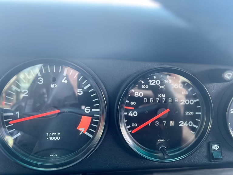 Porsche 911 Carrera 3.2