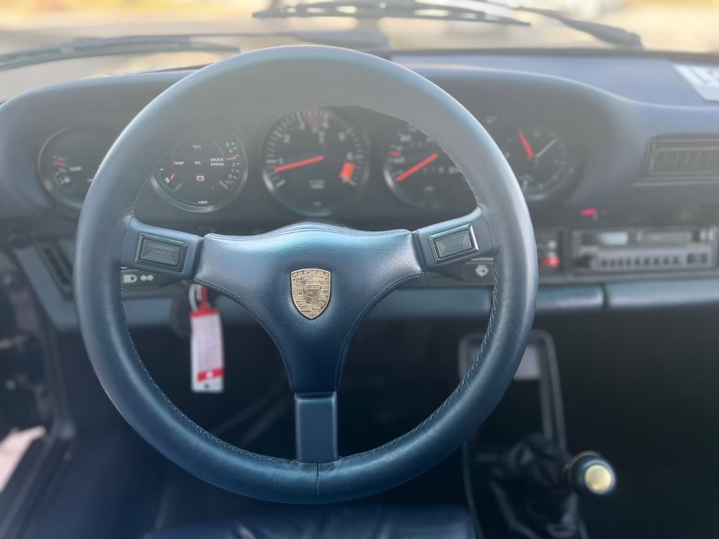 Porsche 911 Carrera 3.2