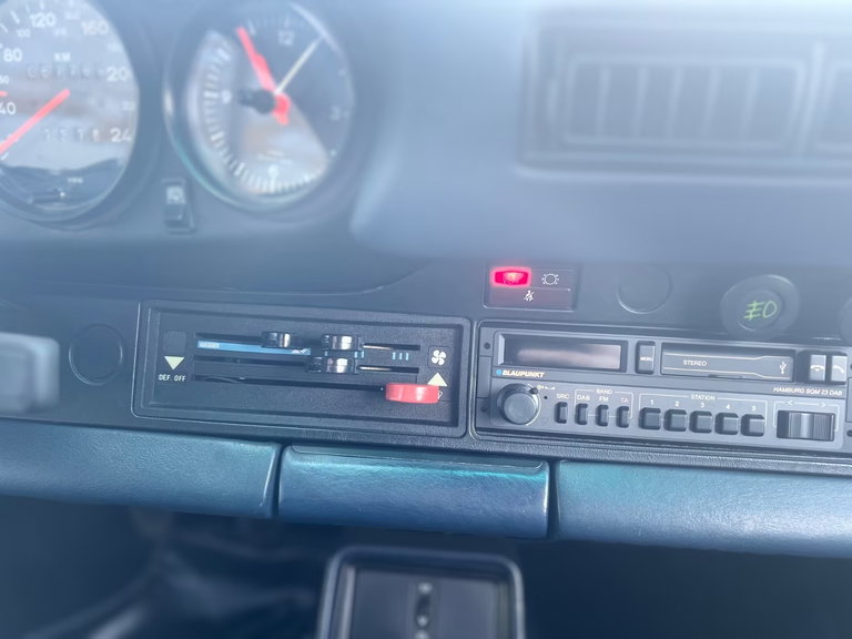 Porsche 911 Carrera 3.2