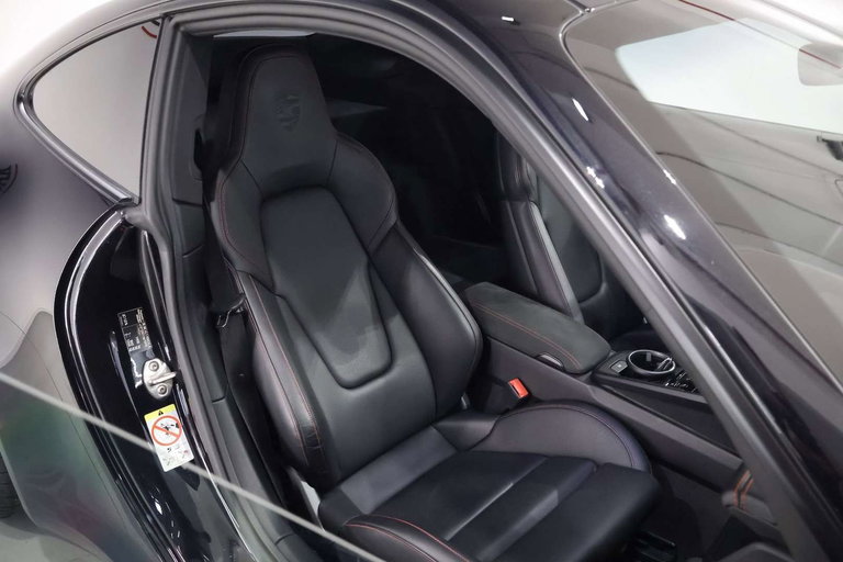 Porsche 992 Carrera GTS