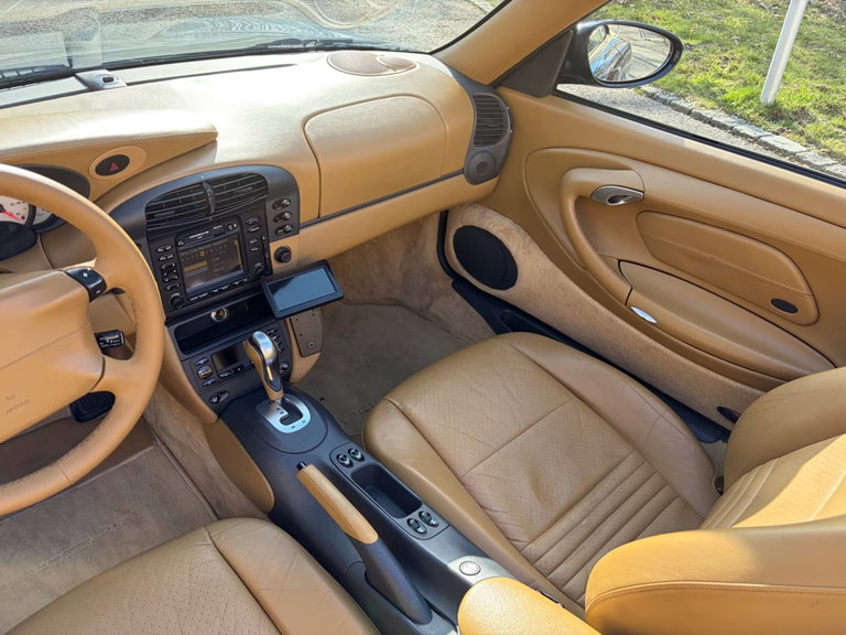 Porsche 996 Carrera 4