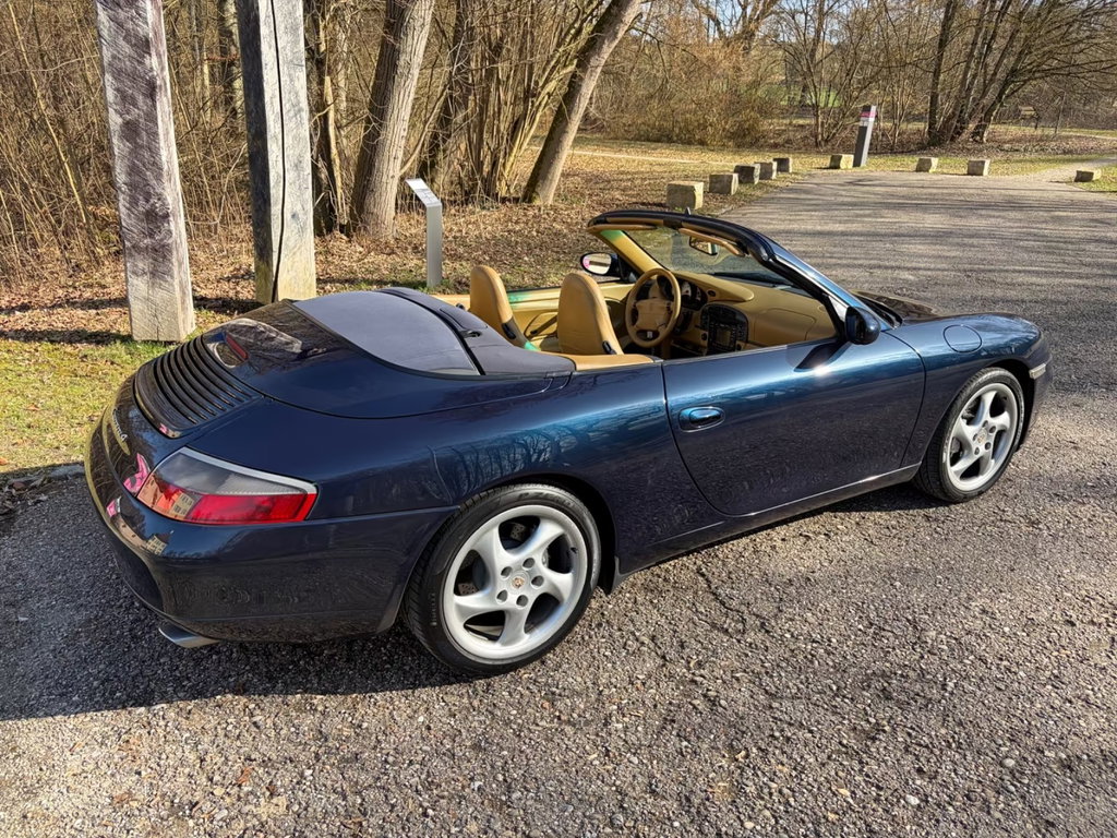 Porsche 996 Carrera 4