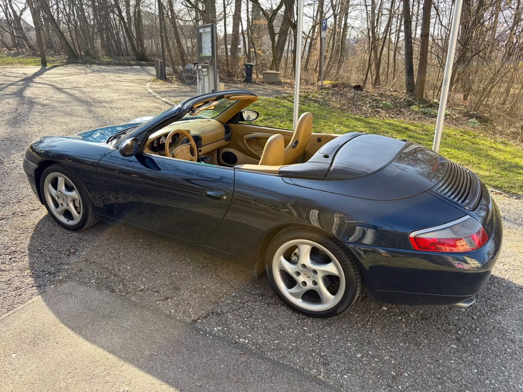 Porsche 996 Carrera 4