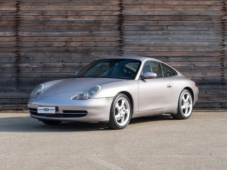 Porsche 996 Carrera 4
