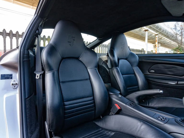 Porsche 996 Carrera 4