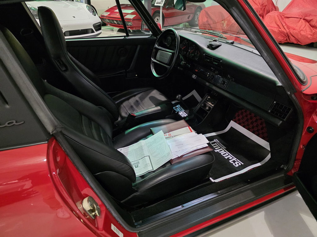 Porsche 911 Carrera 3.2 (US)