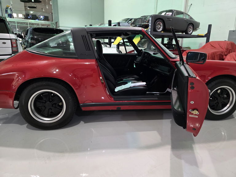 Porsche 911 Carrera 3.2 (US)