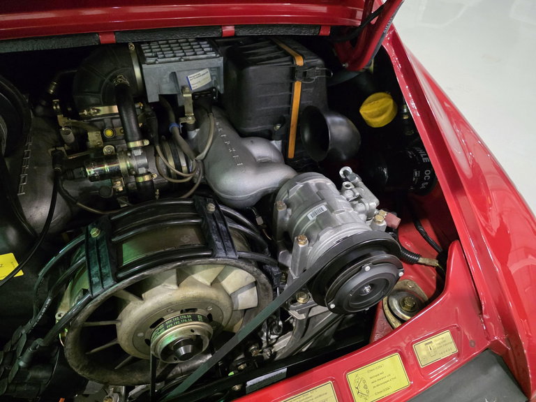 Porsche 911 Carrera 3.2 (US)