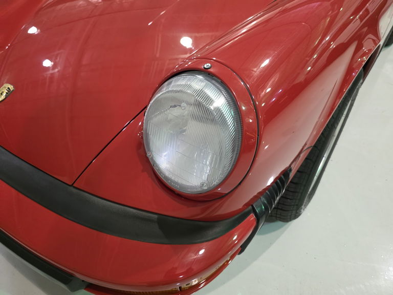 Porsche 911 Carrera 3.2 (US)