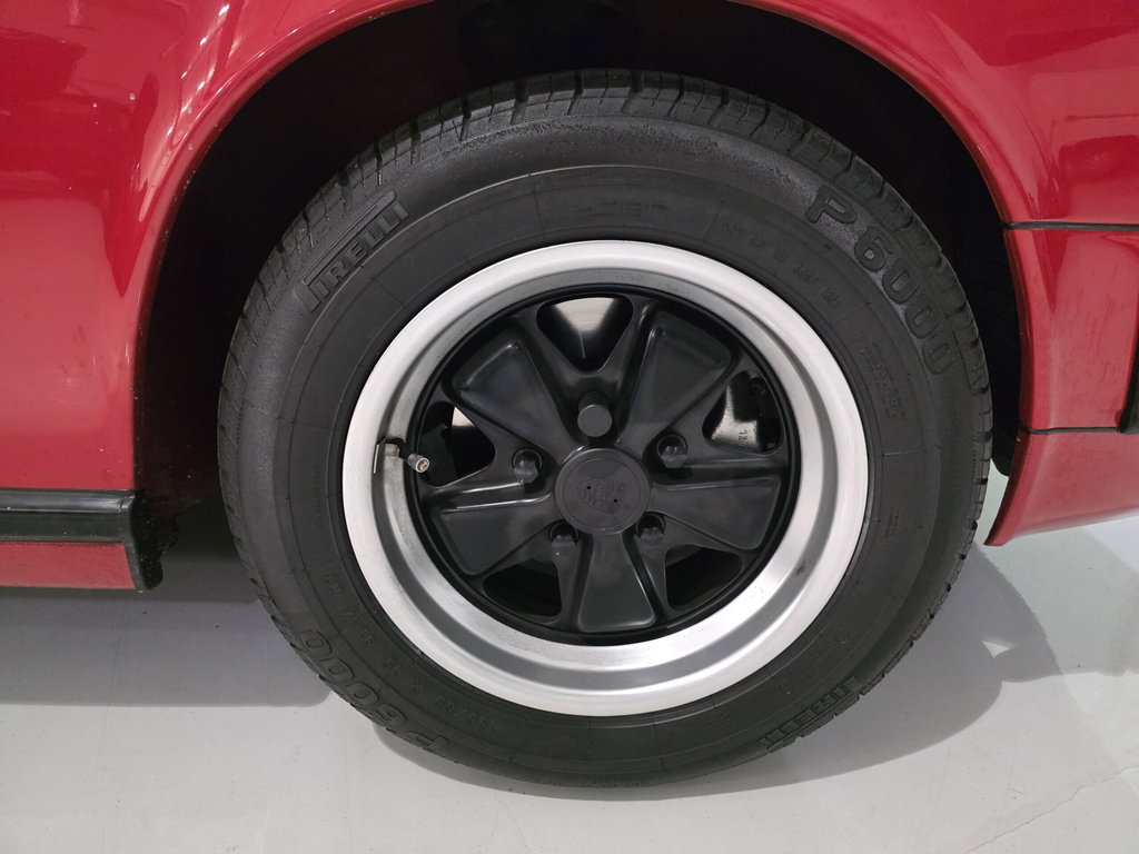 Porsche 911 Carrera 3.2 (US)