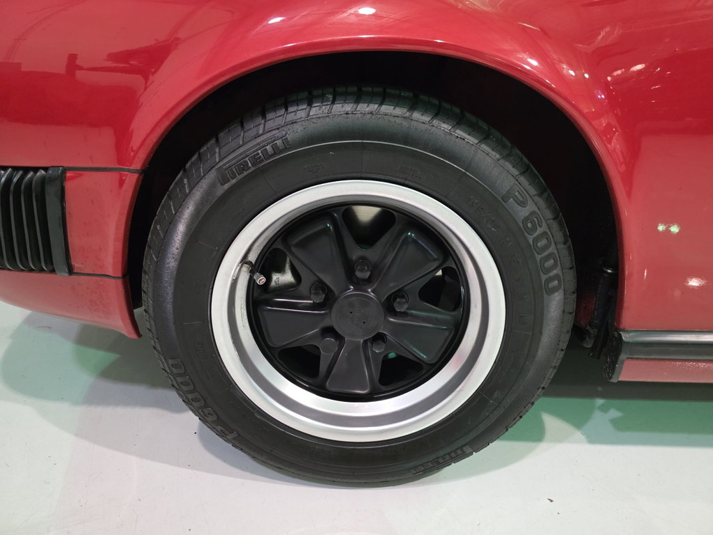 Porsche 911 Carrera 3.2 (US)