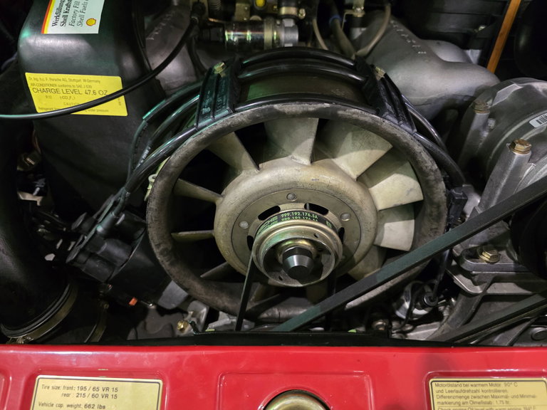 Porsche 911 Carrera 3.2 (US)