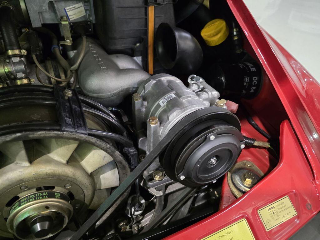 Porsche 911 Carrera 3.2 (US)