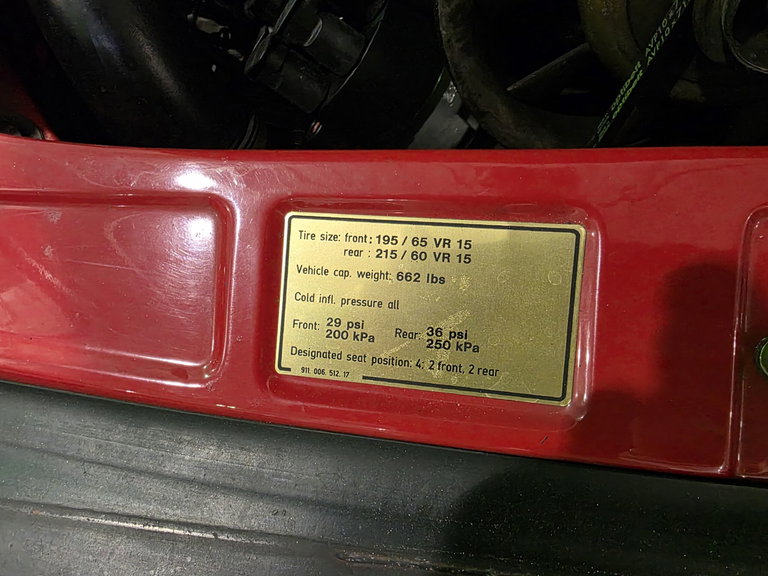 Porsche 911 Carrera 3.2 (US)