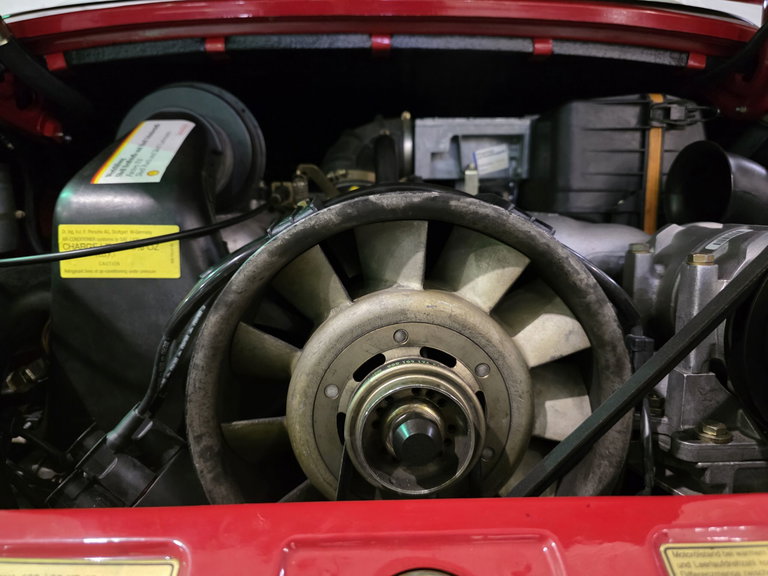 Porsche 911 Carrera 3.2 (US)