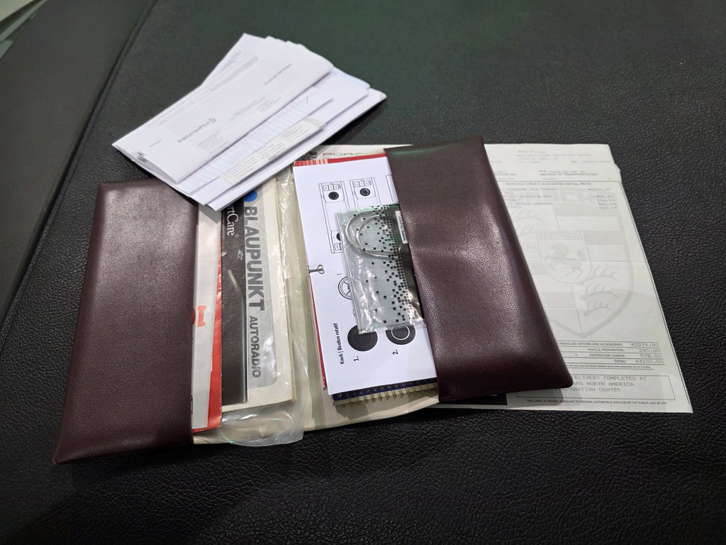 Porsche 911 Carrera 3.2 (US)