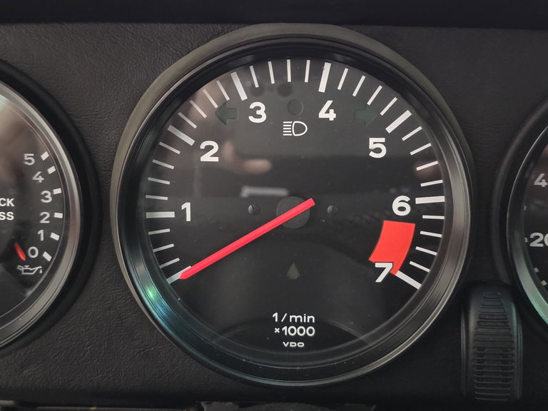 Porsche 911 Carrera 3.2 (US)