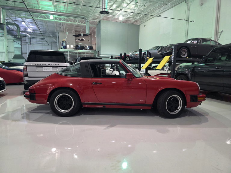 Porsche 911 Carrera 3.2 (US)