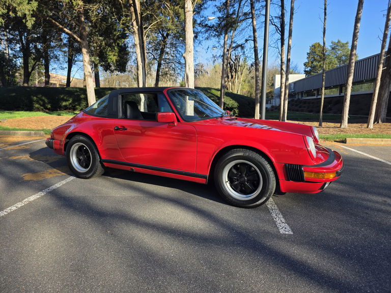 Porsche 911 Carrera 3.2 