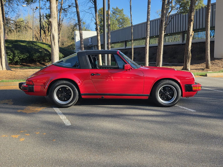 Porsche 911 Carrera 3.2 (US)