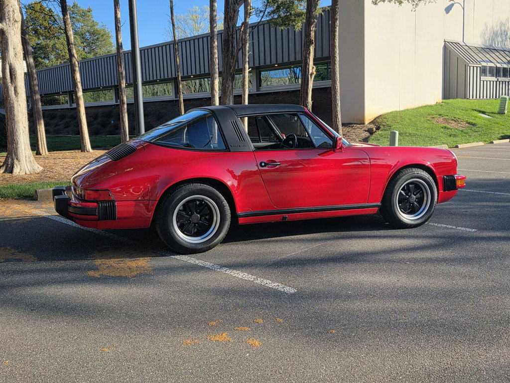 Porsche 911 Carrera 3.2 (US)