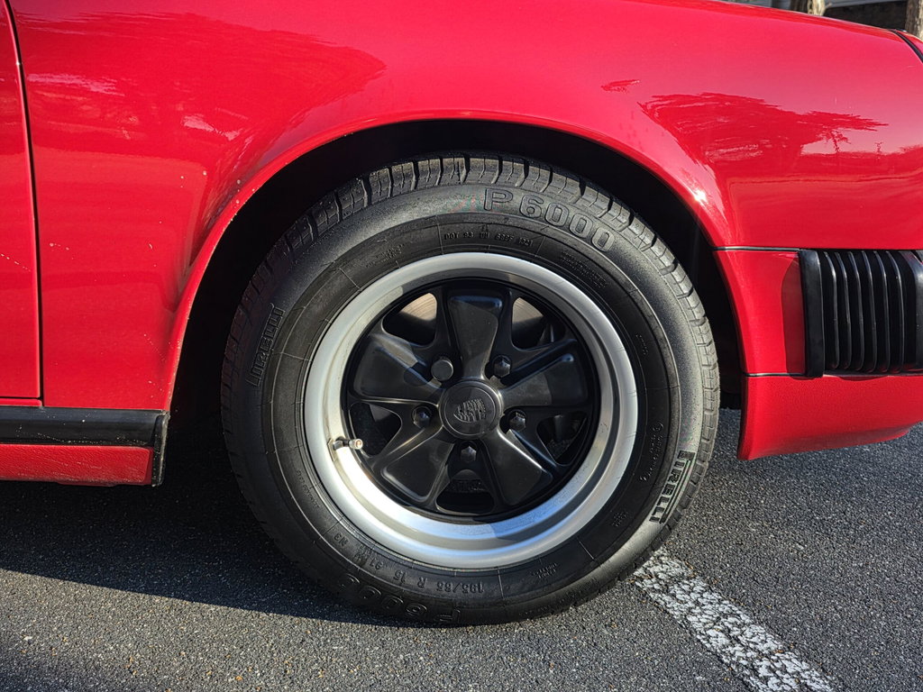 Porsche 911 Carrera 3.2 (US)