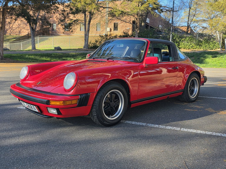 Porsche 911 Carrera 3.2 (US)