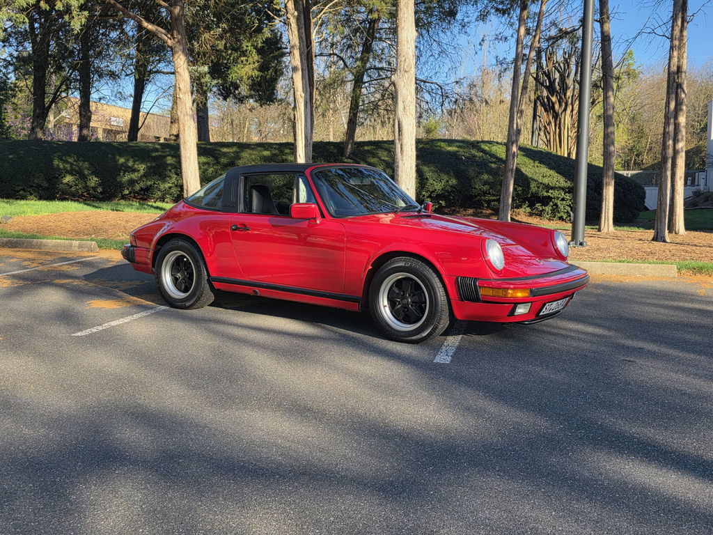 Porsche 911 Carrera 3.2 (US)