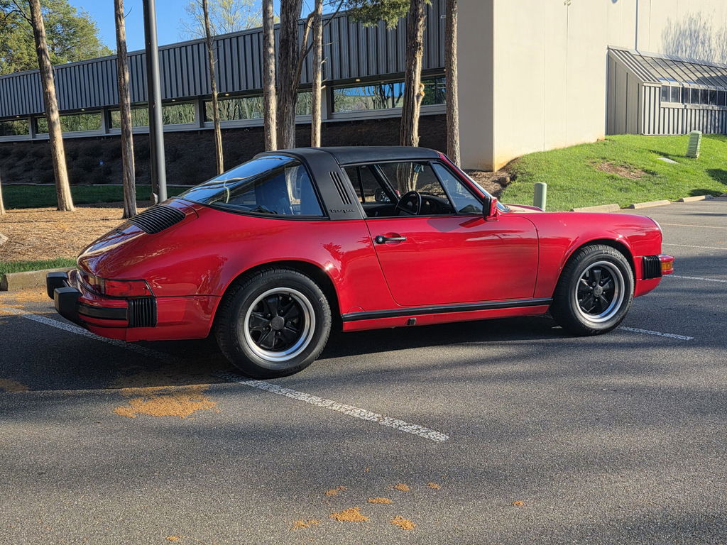 Porsche 911 Carrera 3.2 (US)