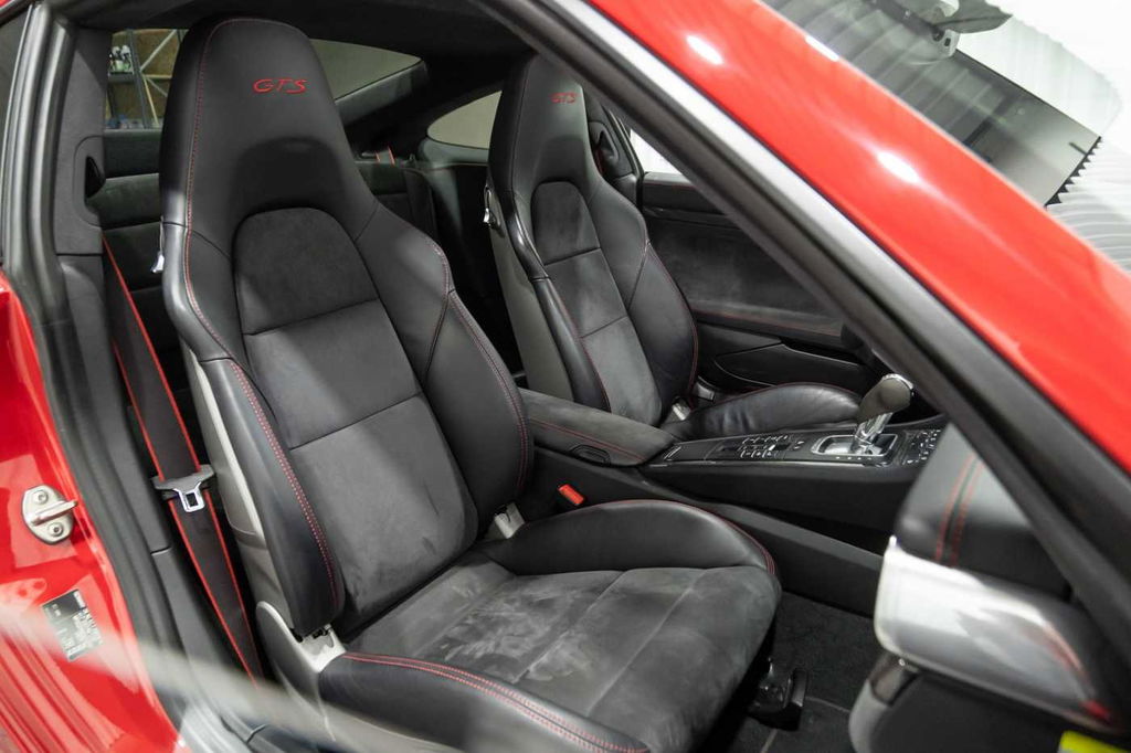 Porsche 991 Carrera GTS