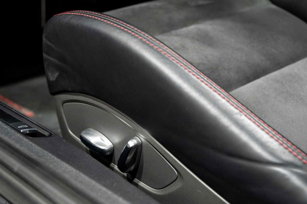 Porsche 991 Carrera GTS