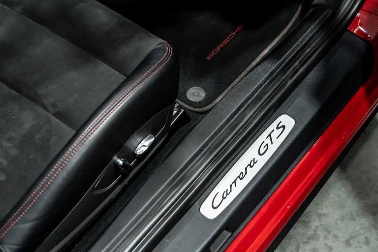 Porsche 991 Carrera GTS