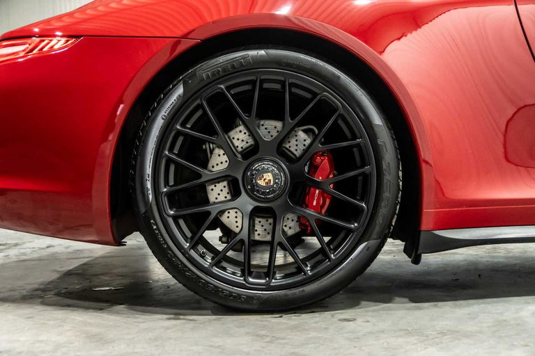 Porsche 991 Carrera GTS