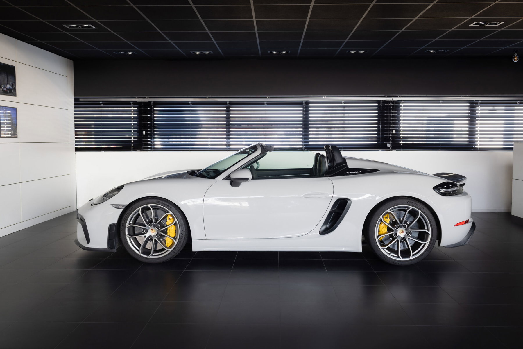 Porsche 718 Spyder 2020 - elferspot.com - Marketplace for Porsche