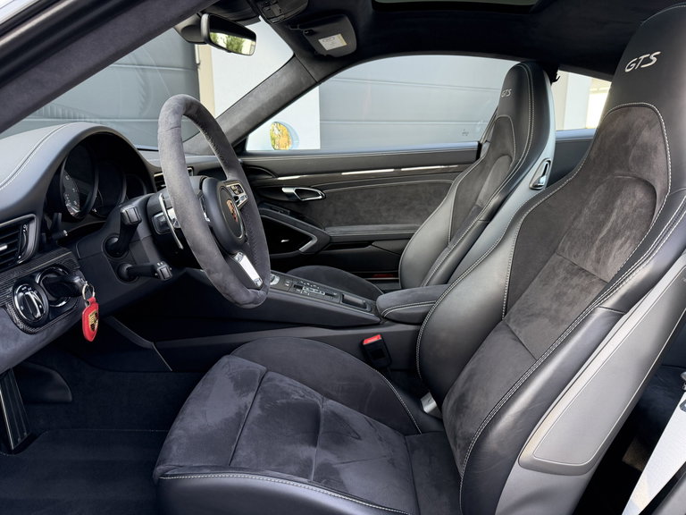 Porsche 991.2 Carrera 4 GTS