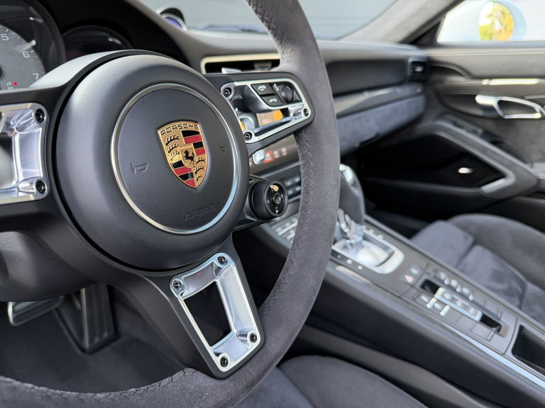 Porsche 991.2 Carrera 4 GTS