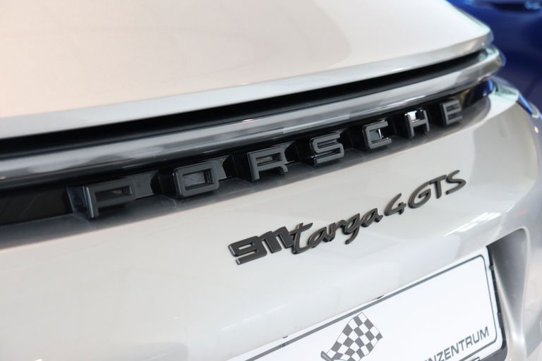 Porsche 992 Targa 4 GTS