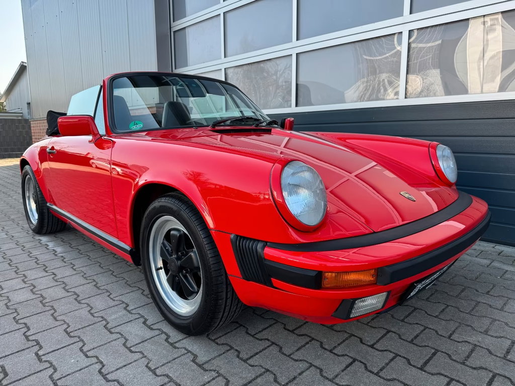 Porsche 911 Carrera 3.2