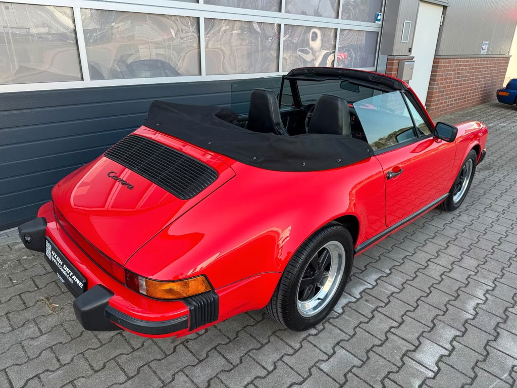 Porsche 911 Carrera 3.2