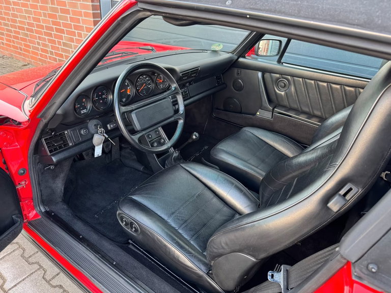 Porsche 911 Carrera 3.2