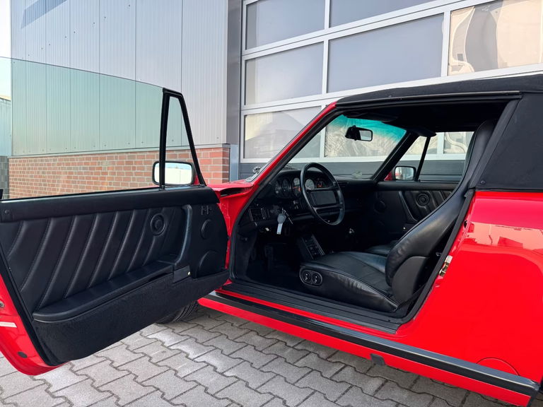 Porsche 911 Carrera 3.2