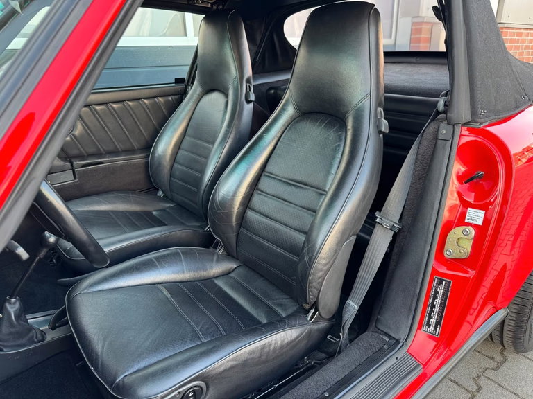 Porsche 911 Carrera 3.2