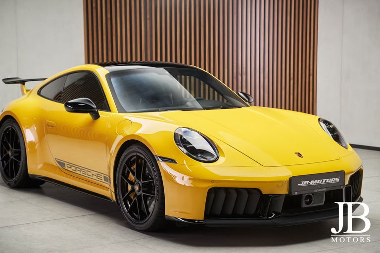 Porsche 992.2 Carrera 4 GTS