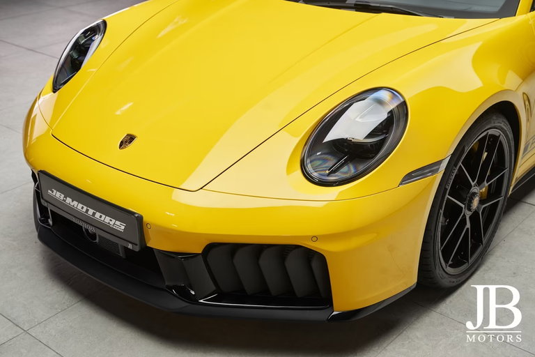 Porsche 992.2 Carrera 4 GTS