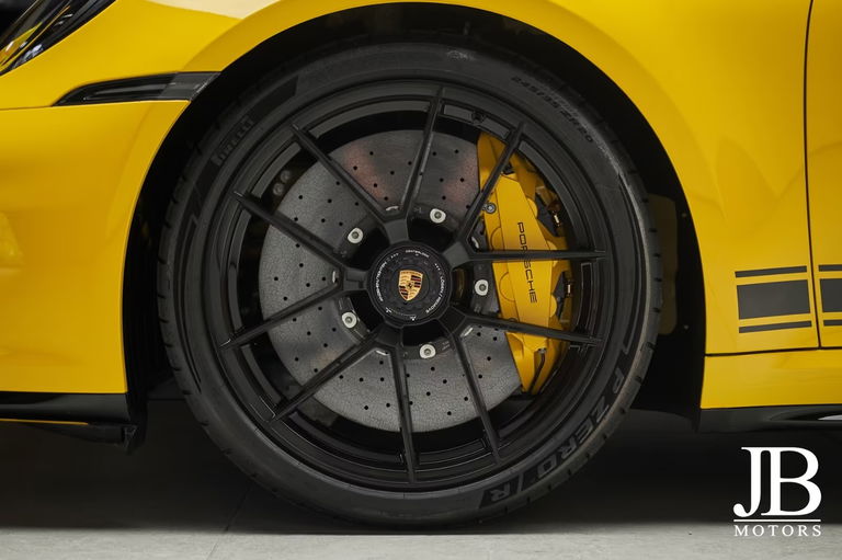 Porsche 992.2 Carrera 4 GTS