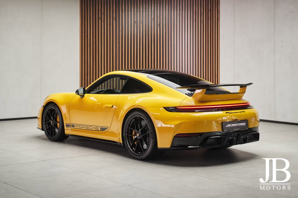 Porsche 992.2 Carrera 4 GTS