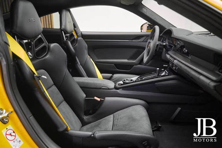 Porsche 992.2 Carrera 4 GTS