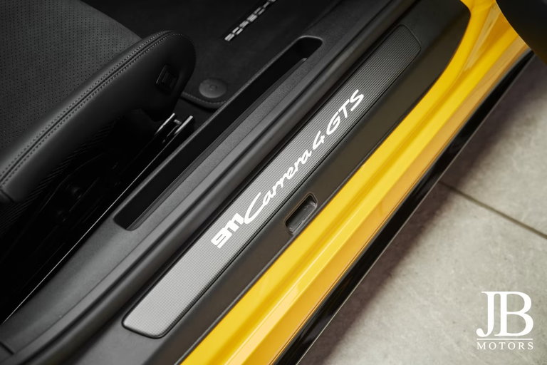 Porsche 992.2 Carrera 4 GTS