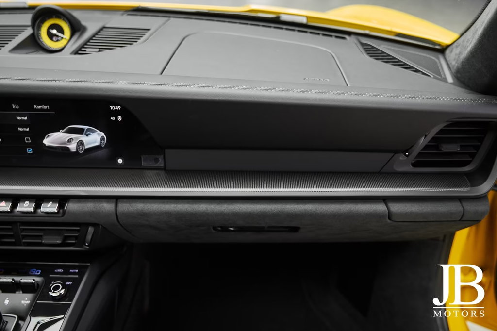 Porsche 992.2 Carrera 4 GTS